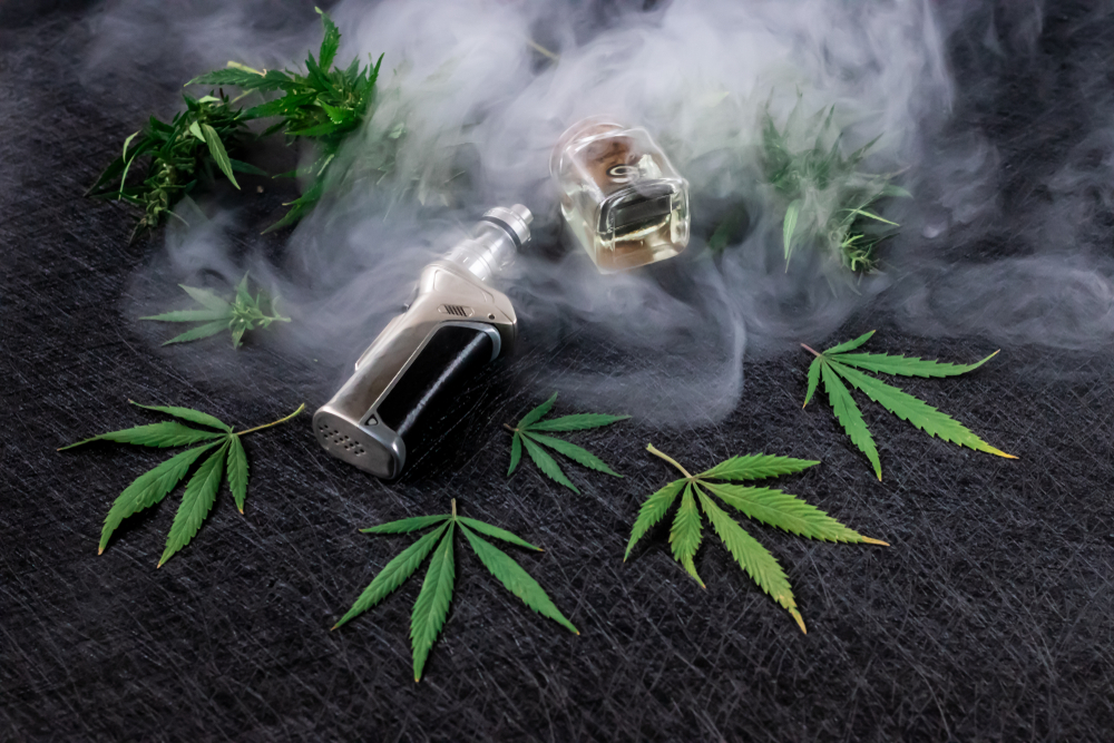 Cannabis,Liquid.,Vape,Cbd,Or,Thc,,Vaping,Marijuana,And,Hemp.